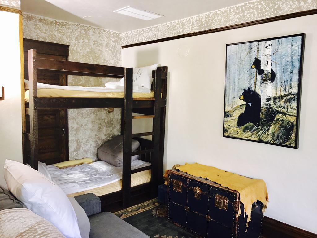 Park Hotel Yellowstone Suites Gardiner Eksteriør bilde